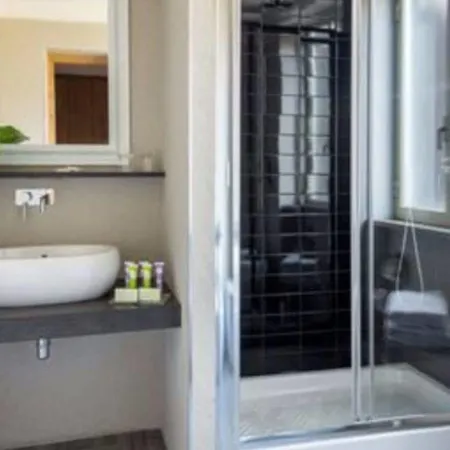 Ariston Hotel 4*